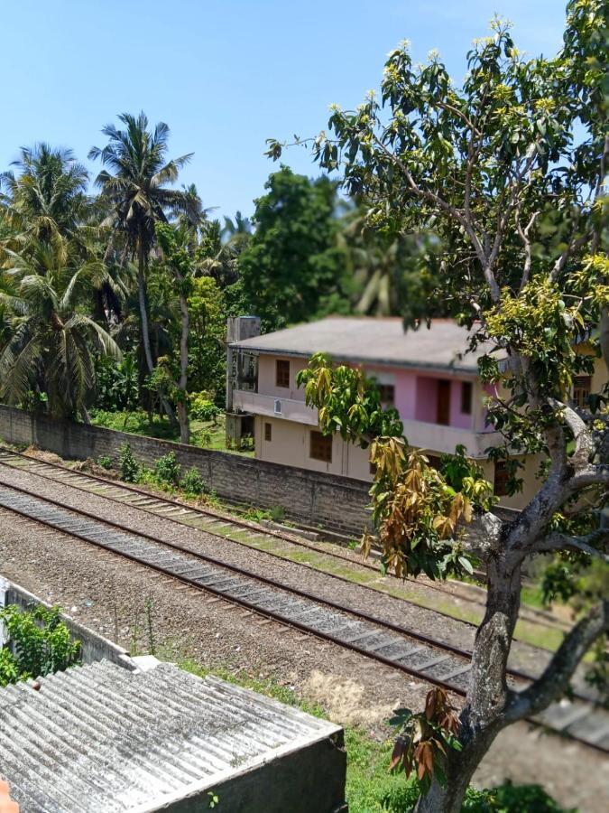 Silver Rail Galle Exterior photo